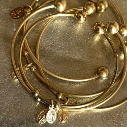 Bijoux religieux: Jonc et sa jolie médaille miraculeuse plaqué or 24 K.