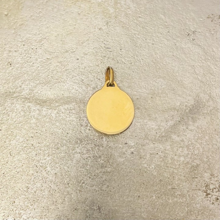 Très belle médaille du Christ en plaqué or.