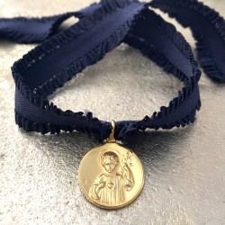 Bracelet froufrou médaille Jésus Roi d'Amour.