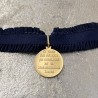 Bracelet froufrou médaille Jésus Roi d'Amour.