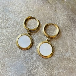 Boucles d'oreilles Bianca en pure nacre.