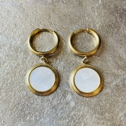 Boucles d'oreilles Bianca en pure nacre.