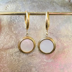 Boucles d'oreilles Bianca en pure nacre.