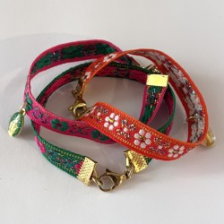 Bracelet ruban tissé médaille miraculeuse .