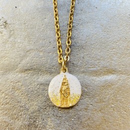 Collier  Notre Dame de toute aide.