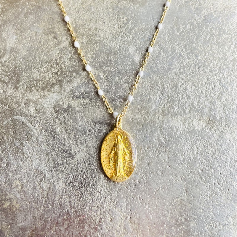 Pendentif médaille miraculeuse.