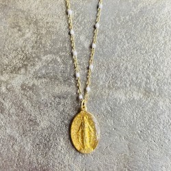 Pendentif médaille miraculeuse.